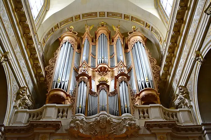 Un orgue Aubertin à 3 claviers